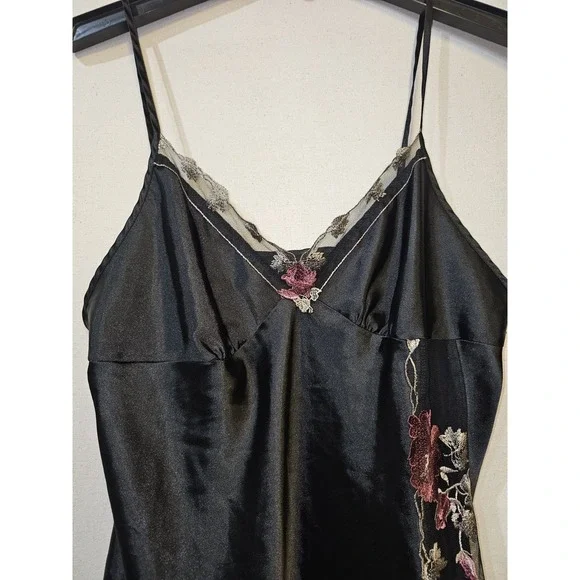This Is A Mid Thigh Black Satin Chemise (Or Slip Dress) Featuring Lace Detail XL - Picture 8 of 13